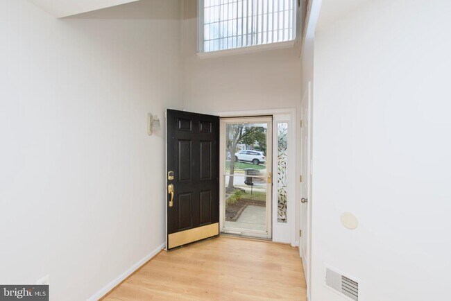 Building Photo - 8393 Jovin Cir
