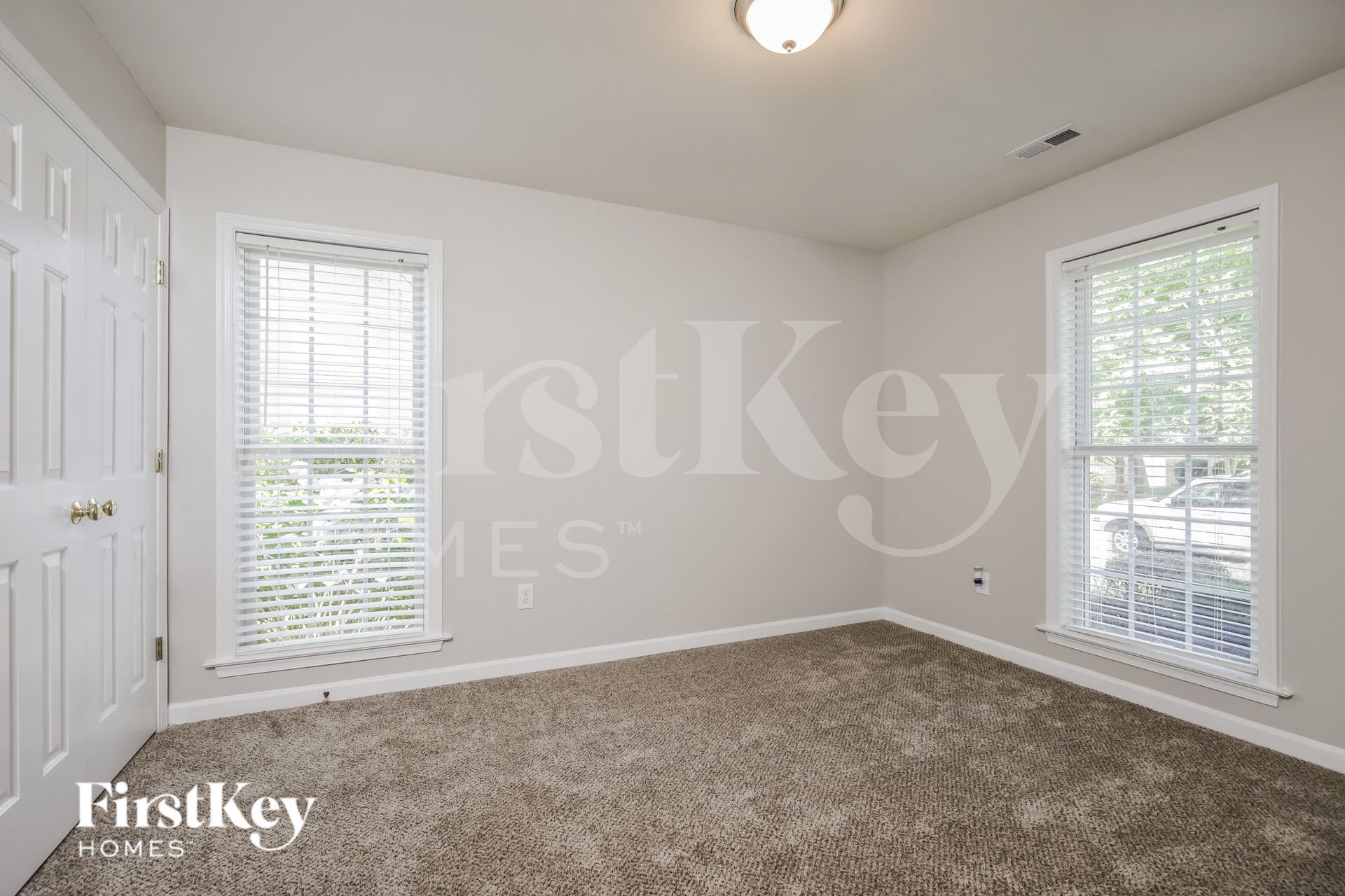 Building Photo - 6107 Black Willow Dr