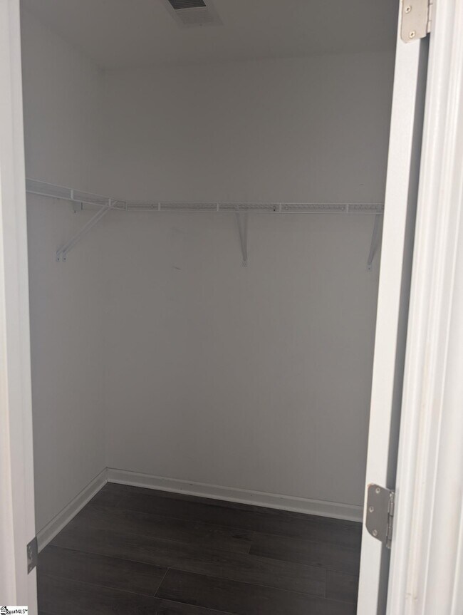 Building Photo - 212 Werninger Ct