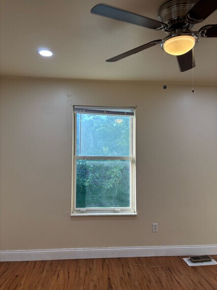 Building Photo - 413 Talbert Ct