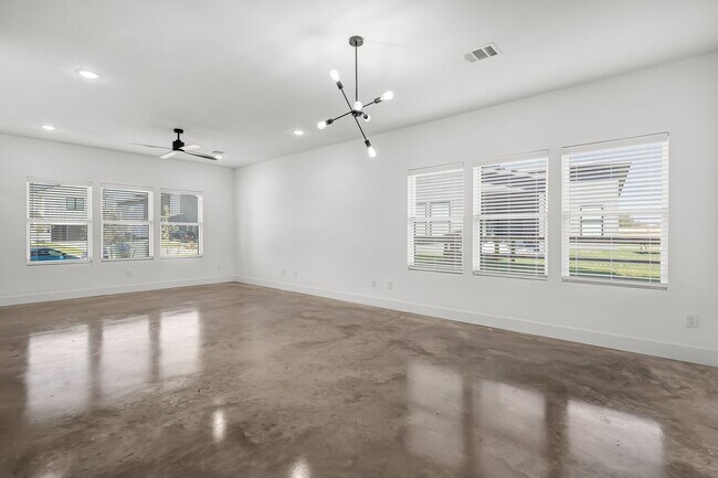 Building Photo - 3004 Alpha Wolf Ct