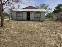 Building Photo - 404 E Bland St