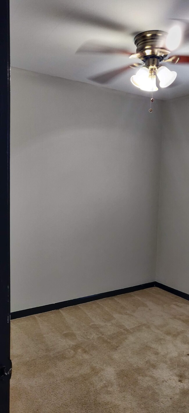 bedroom 1 - 111 41st St