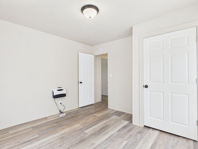 Building Photo - 1111 SW 13th Ave