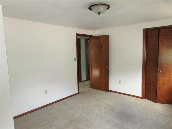 Building Photo - 125 Rock Run Rd