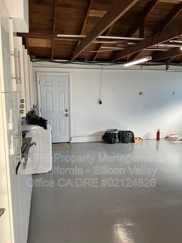 Building Photo - 2607 Erskine Ln