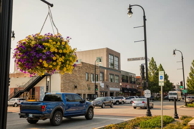 Building Photo - 222 S Main St