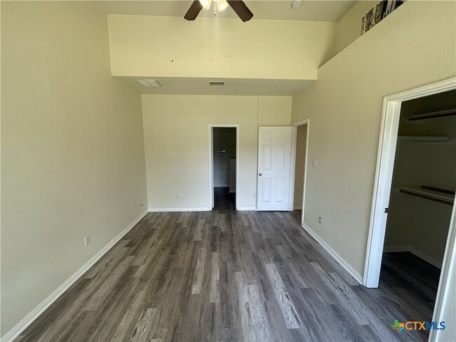Building Photo - 2023 Lisa Ln