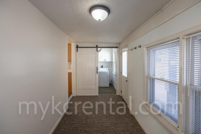 Building Photo - 4306 Fisher St