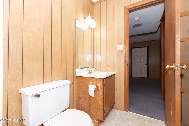 Building Photo - 106 Ravenwood Dr