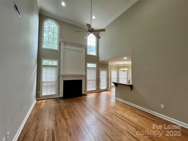 Building Photo - 4432 Shannamara Dr