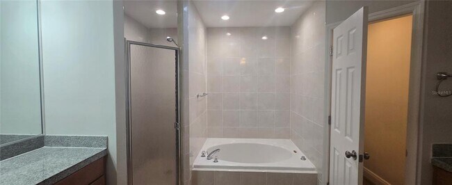 Building Photo - 919 Canton St