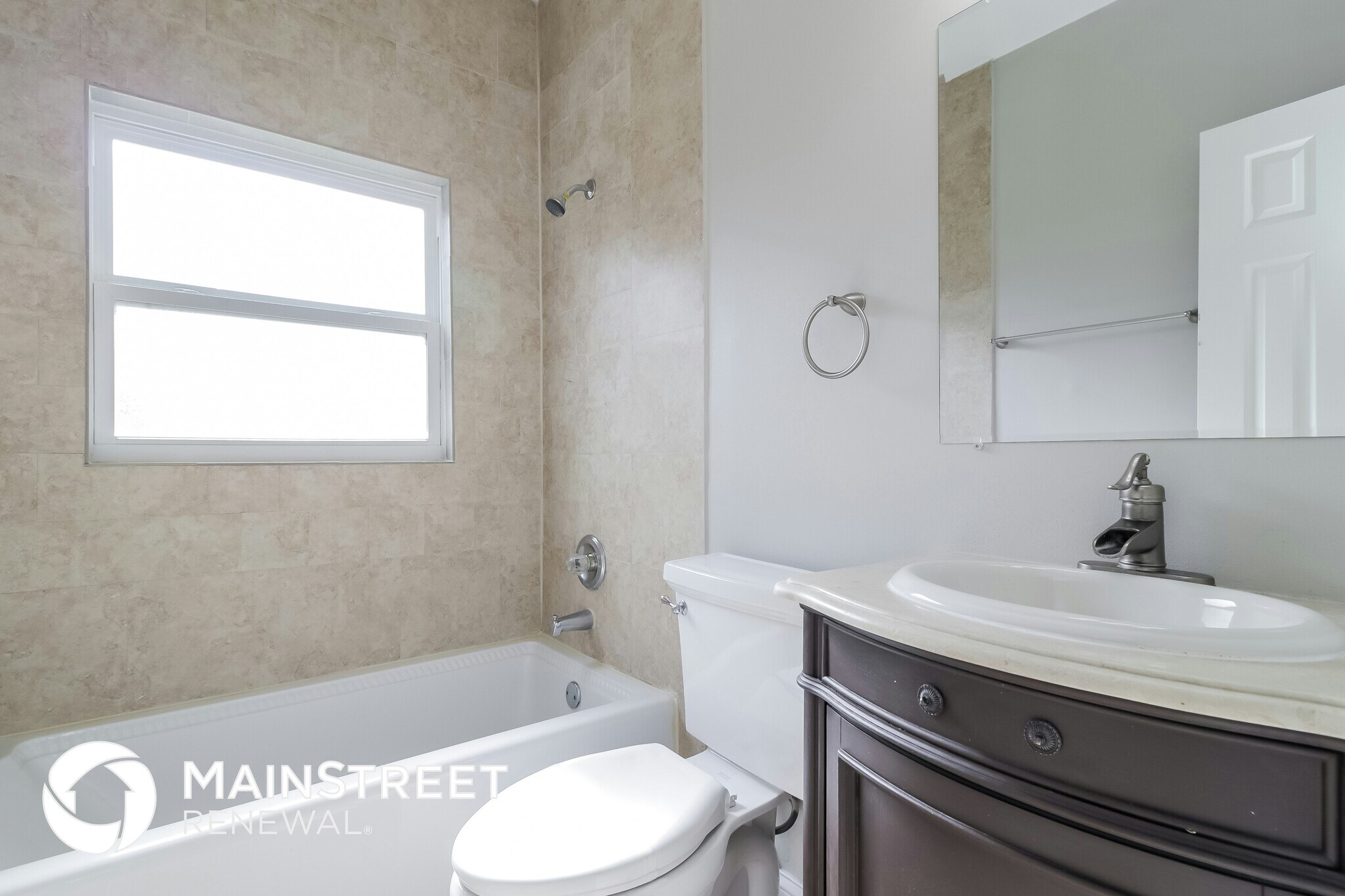 Building Photo - 3404 Paris Pl