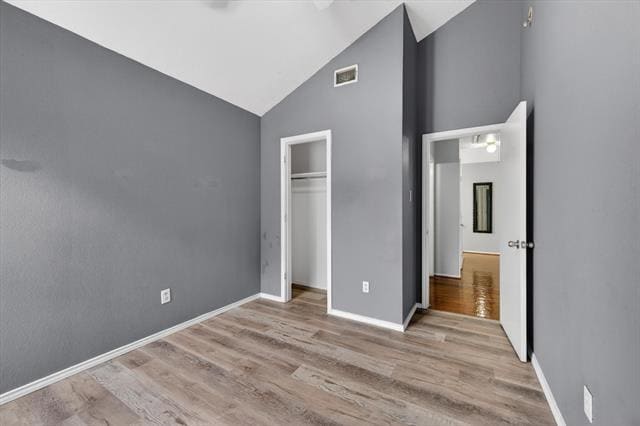 Building Photo - 10320 Carolina Oaks Dr
