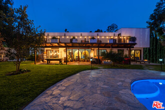 Building Photo - 3092 Laurel Canyon Blvd
