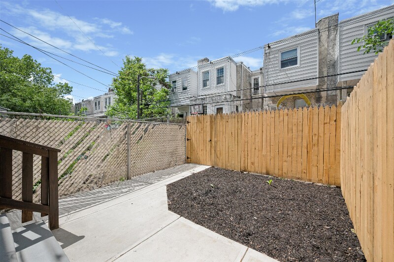 Building Photo - 6340 Reedland St