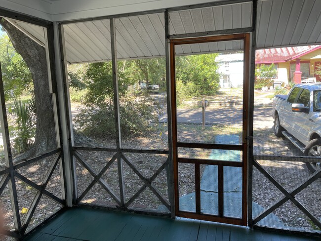 Building Photo - 1709 24th St