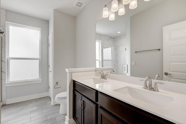 Building Photo - 2017 Warely Ln