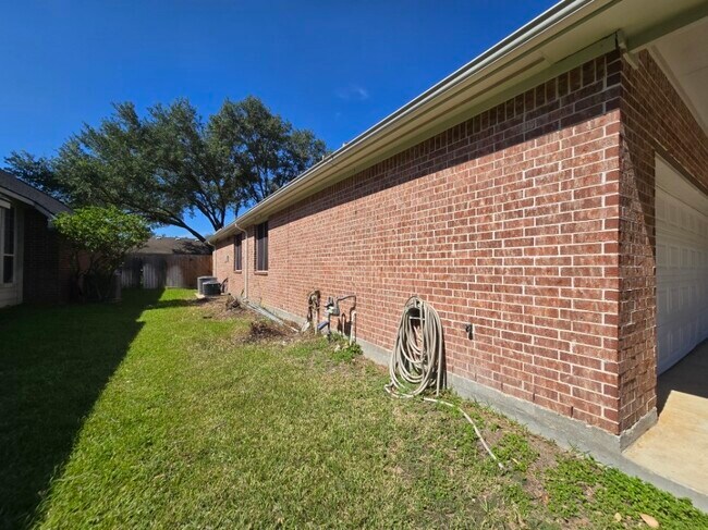 Building Photo - 18631 Mosshill Estates Ln