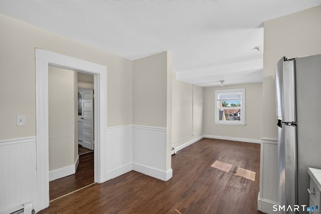 Building Photo - 40-44 Vine Street Unit 3