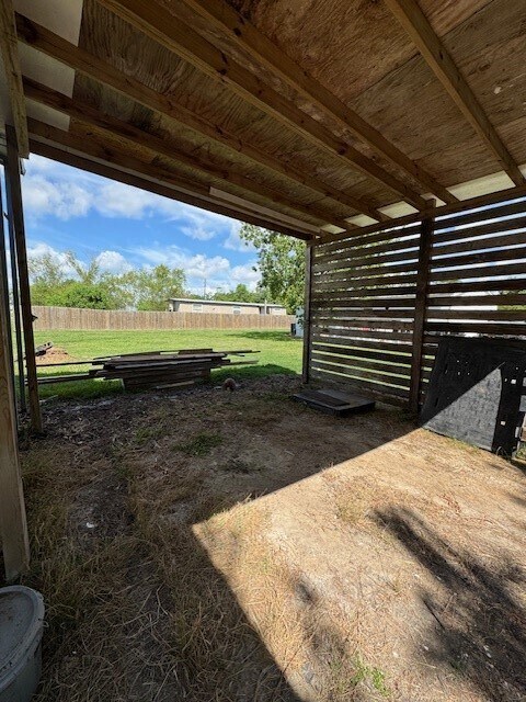 Building Photo - 604 Blueberry Ln