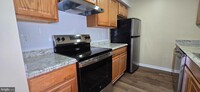 Building Photo - 1625 Carriage House Terrace