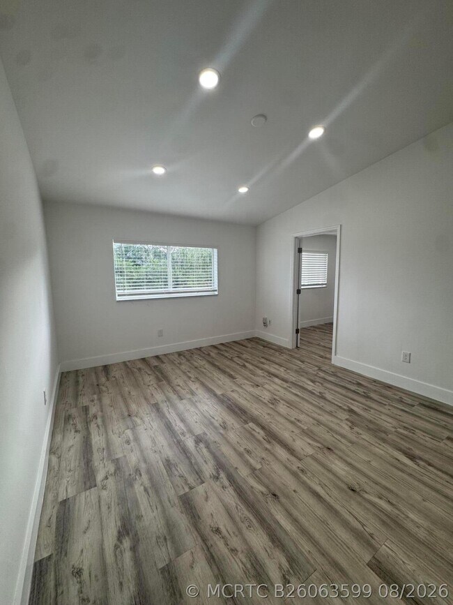 Building Photo - 3610 N 56th Ave