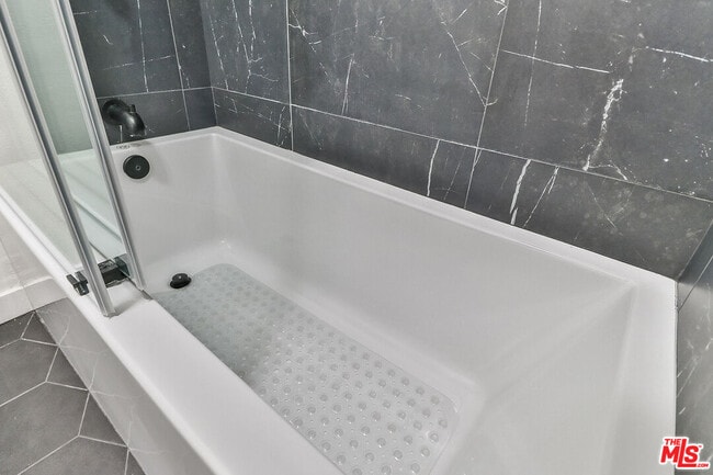 Building Photo - 4204 Flintlock Ln