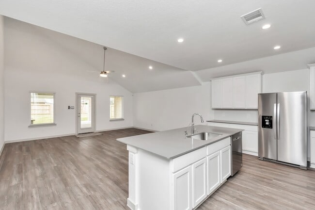 Building Photo - 1111 Pk Crst Dr