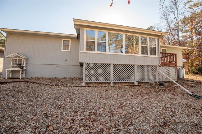 Building Photo - 12 Deddington Dr