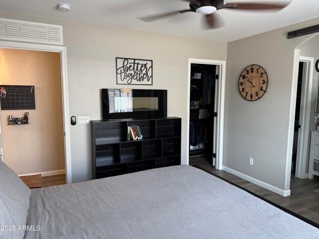 Building Photo - 10962 W Manzanita Dr