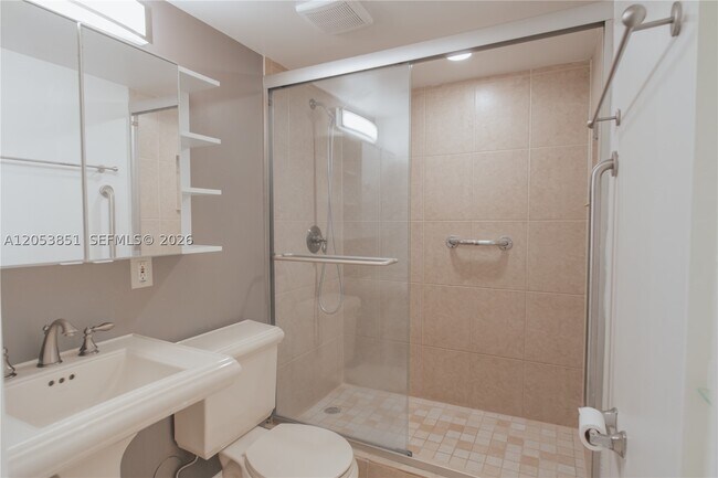 Building Photo - 2700 Coral Springs Dr
