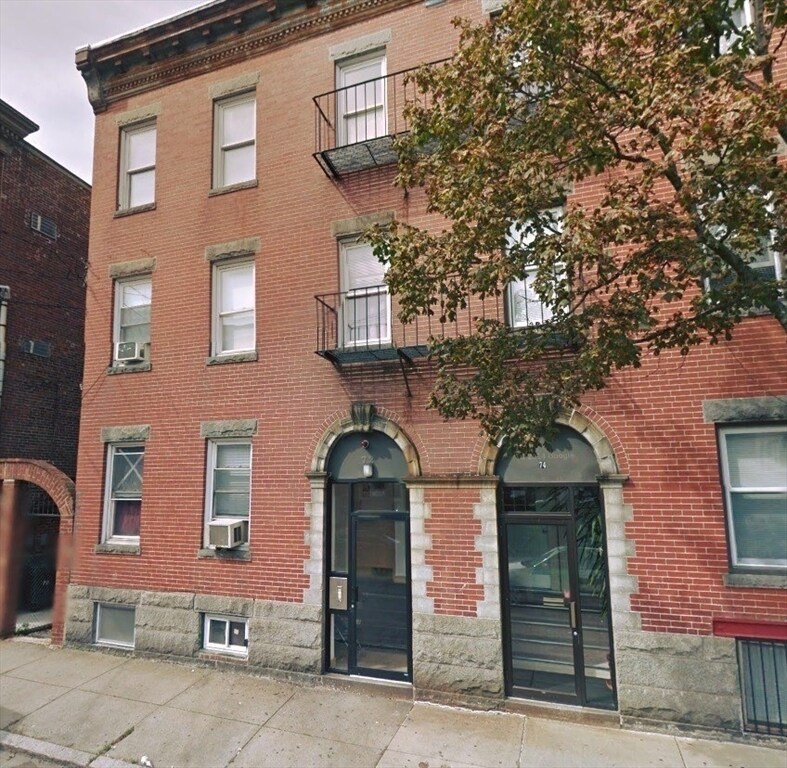 Building Photo - 74 Frankfort St