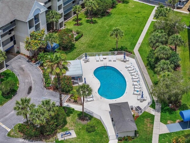 Building Photo - 5557 Sea Forest Dr