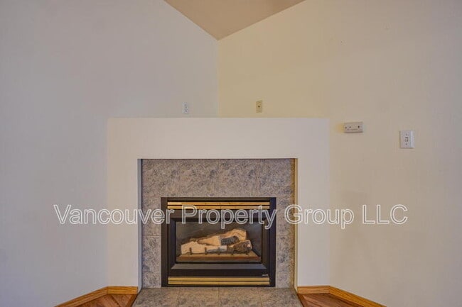 Building Photo - 19026 SE 12th Way