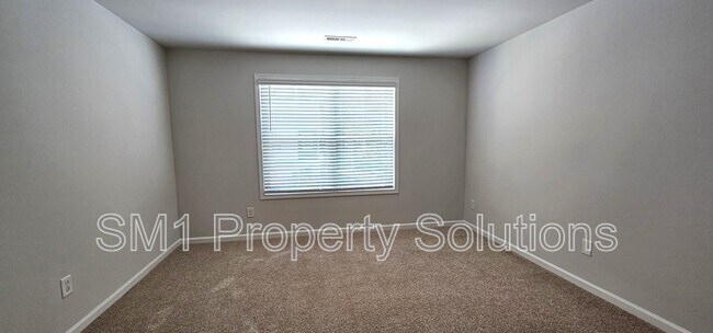 Building Photo - 218 Stamm Dr