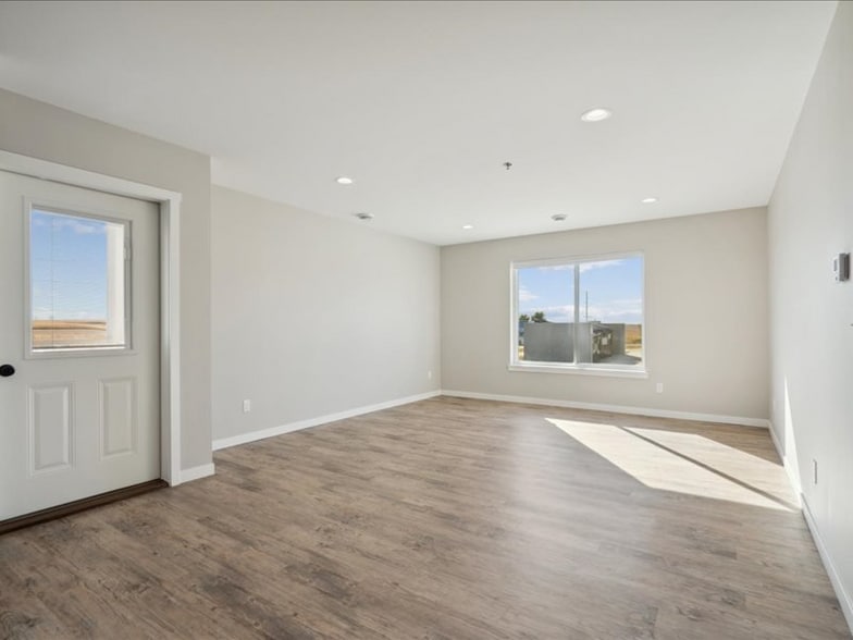 Building Photo - 7028 Thunder Vly Dr