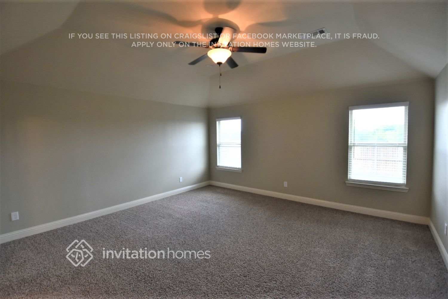 Building Photo - 5629 Park View Dr