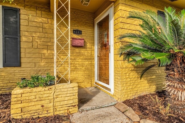 Building Photo - 4303 Piney Woods Dr