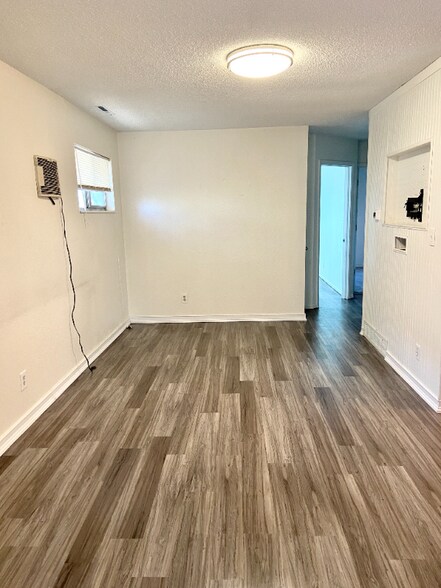 Building Photo - 709 W Cucharras St