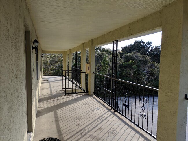 Building Photo - 2283 Fox Hollow Dr