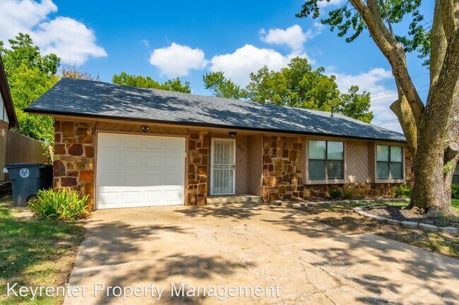 Primary Photo - 3 br, 2 bath House - 8807 E 56th St
