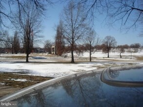 Building Photo - 108 S Conkling St