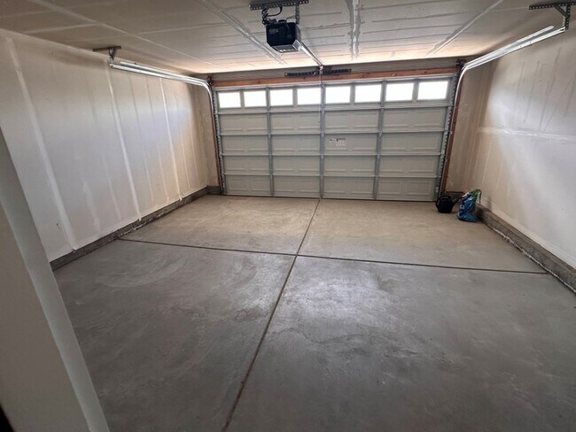 Building Photo - 907 S Sea Horse Ct