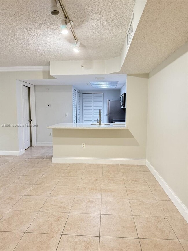 Building Photo - 5015 Wiles Rd