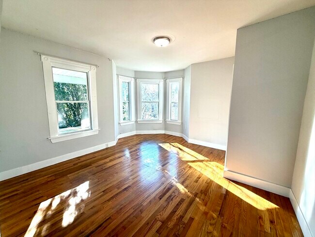 Building Photo - 11 Francis St