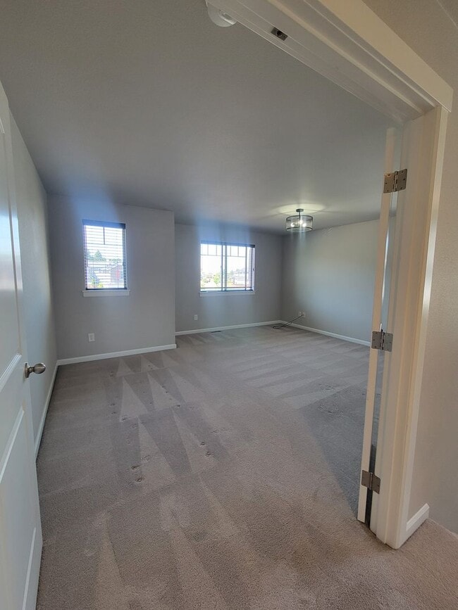 Building Photo - Elegant 4 Bedroom Home In Auburn