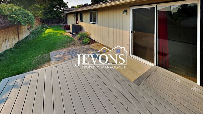 Building Photo - $500 Rent Credit | 3-bedroom single-family...