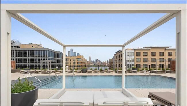 Building Photo - 1400 Hudson St