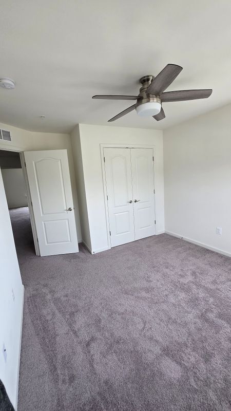 Building Photo - 1605 Aster Ln